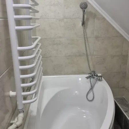 Paraiso Karpaty * Tesnitska